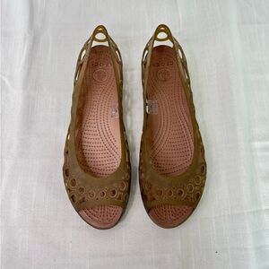 CROCS Olive Green Peep-Toe Cutout Ballet Flat Size 10